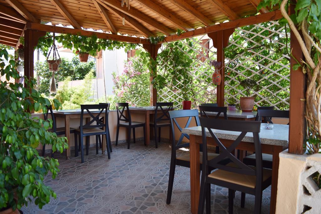 Krinelos Rooms Skala Eresou Exterior photo